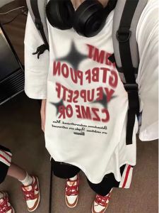 เสื้อยืดแขนสั้นสไตล์ย้อนยุคสไตล์อเมริกันสำหรับผู้ชาย ทรงหลวม ทรงหลวม สไตล์ฮิปฮอป เสื้อยืดแขนสั้นแบบยูนิเซ็กซ์สำหรับฤดูร้อน