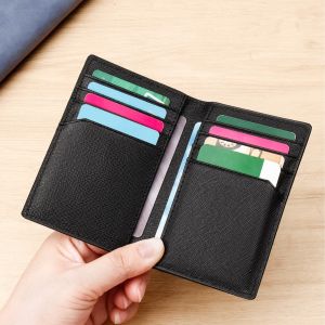 ที่ใส่บัตรเครดิตธนบัตรลายไม้กางเขนธุรกิจแบบมินิมอลคลาสสิกสีดำพร้อมช่องเสียบการ์ดด้านหลัง