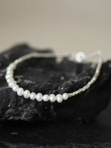 Elegant Pearl Bracelet for Women Fine Craftsmanship Lightweight Luxury Silver Jewelry Fresh out New Style Polished Surface