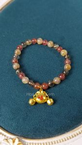 Vòng tay đá Thạch Anh Tóc Tam Tài size 7 li phối charm túi tiền chữ Phúc xi vàng cao cấp | Hoa Minh Gem