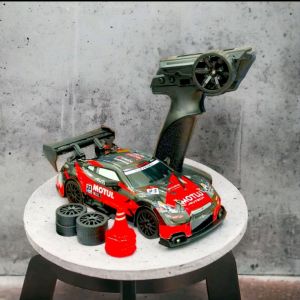 Xe đua điều khiển từ xa mini drift tốc độ cao Ford Mustang 1/24 4WD (2 cầu) 30km/h có nút tăng tốc đèn led gầm đèn led trước sau kèm pin sạc nhựa an toàn siêu bền