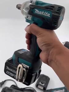 MAKITA 18V Cordless Electric Wrench 2 Batteries 6200rpm 950 NM Impact Wrench Battery Gun Powerful Auto Repair Shelf Air Cannon Unscrewing Machine Household Screwdriver Power Tools