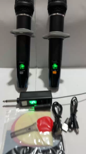 NEW JB L HARMAN 21/80S Professional UHF Wireless Microphone W/ Built-In Rechargeable Battery For Karaoke