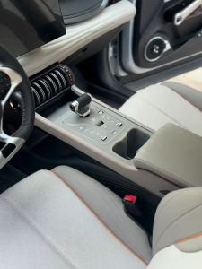 ZLWR BYD ATTO 3 รองแก้วน้ำซิลิโคน ควบคุมส่วนกลาง 24 ชั่วโมง ทนต่อการขีดข่วนและสึกหรอ คอนโซลที่ดัดแปลง