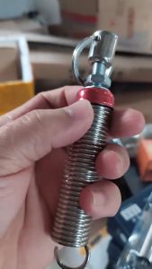 Móc Khóa Xe Tự Động Bật Cốp Ô Tô Thông Minh - Phụ Kiện Nội Thất Xe Hơi Chống Trượt