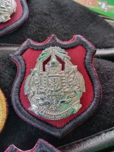 หน้าหมวกเบเร่ต์พร้อมตรา นายร้อย/นายสิบ เย็บตัวหนามตุ๊กแกพร้อมใช้ งานไทย สวยทนทาน ตรงตามระเบียบตร สินค้ารับประกัน100%✓