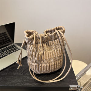 Fashionable Folded Bucket Bag Crossbody Bag Womens Stylish Versatile Single Shoulder Bag Simple Design Spring 2024 New Model