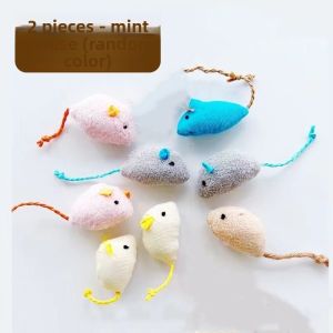 VOA | Realistic Sounding Mouse Cat Toy