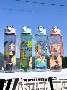 Botol Minum Kartun Lucu Capybara dengan Tali Pegangan Portabel Antibocor