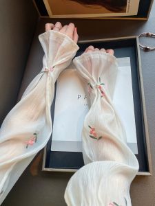 Summer New High-End Embroidered Sunscreen Pearl Ice Silk Arm Covers Women Driving UV Protection Sleeve Covers Fashion Accessories