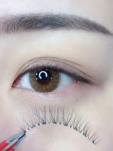 ขนตาปลอม X3/T ขนตาปลอมสีธรรมชาติ ขนตาปลอมหนา ขนตาปลอมสั้น ขนตาปลอมธรรมชาติ ขนตาปลอมแบบทับซ้อน ขนตาปลอมสำหรับใช้ในชีวิตประจำวัน ขนตาปลอม X3/T