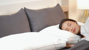 Bewell หมอนเส้นใยขนห่านเทียมเพื่อสุขภาพ รุ่น ErgoDown นุ่ม ไม่ปวดคอ อ่อนโยน ไร้สารก่อภูมิแพ้