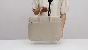 กระเป๋าผ้าใส่โน๊ตบุ๊ค มีบุกันกระแทก น้ำหนักเบา ผ้ากันน้ำ มีสายสะพายยาว สินค้าพร้อมส่งค่ะ