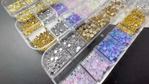 12 Gaya Seni Kuku Emas Logam Gaya Campuran Punk Metallic 3D Moon Starfish Nail Art Dekorasi Studs DIY Manicure