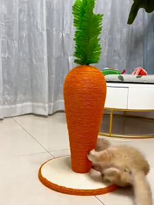 MeowMart Carrot Shape Cat Scratching Board Cat Climbing Post Grinding Claws Toy Cat Scratcher Pillar