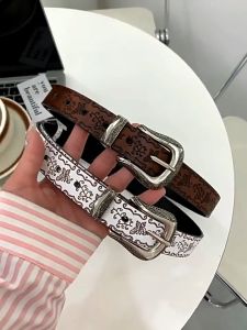 เข็มขัดผีเสื้อพิมพ์สำหรับผู้หญิงกางเกงยีนส์เก่า ๆ กางเกงขายาวกางเกงเอว