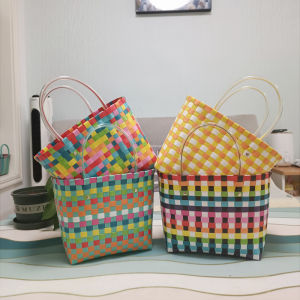 New 2023 Colorful Plastic Handwoven Basket Bag Womens Handbag Portable Vegetable Market Bag Trendy Casual Style Medium Size