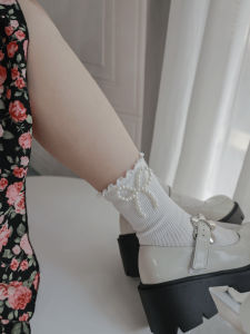 ถุงเท้าผู้หญิงทรงบางสีดำ ครึ่งแข้ง ขอบลูกปัด ทรงลำลอง สไตล์วิทยาลัย ฤดูร้อน รองเท้า Loafers ถุงเท้าผู้หญิงสไตล์ญี่ปุ่นย้อนยุค