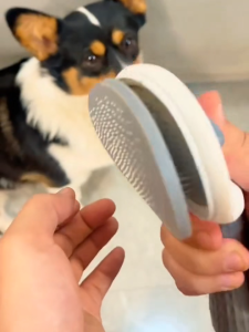 Atdiva Sisir Bulu Hewan Anjing Kucing Kelinci Otomatis / Alat Perawatan Grooming Sikat Bulu