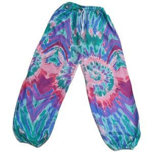 กางเกงขายาวลายมัดย้อม กางเกงขาจุ้ม ผ้าสปันจ์ ขาจั๊ม มีเชือกรูด ยางยืด ผ้าเบาสบาย ใส่แล้วทิ้งตัว ผ้าพริ้ว ใส่เล่น ใส่เที่ยวได้สบาย สีสันสดใส กางเกงขายาวราคาถูก มี 4 ลายให้เลือก ขนาดฟรีไซส์ สวมใส่ได้ทั้งชายหญิง