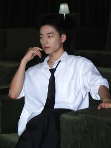 Japanese Style Overshirts: A Guide to Stylish & Comfortable Summer Wear