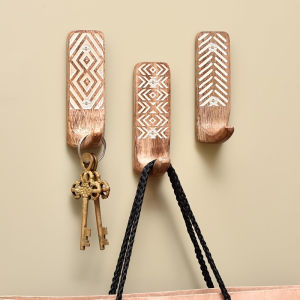 3pcs Boho Wooden Wall Hooks Set Rust Resistant Easy Install Adhesive Perfect for Bathroom Home Decor Convenient Hanging