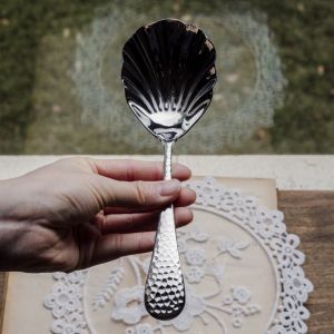 Large 18-10 Stainless Steel Hammered Shell Serving Spoon Dining Utensils Western Spoon Commercial Use Public Spoon