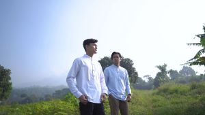 Atasan Pria Lengan Panjang Soft Blue: Kualitas Terbaik & Tahan Lama