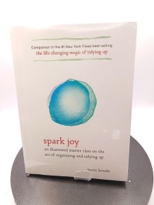 Spark Joy: An Illustrated Master Class on the Art of Organizing and Tidying Up by Marie Kondo [High Quality Paperback]