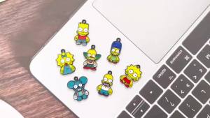 7 Chiếc The Simpsons Family Charms Hợp Kim Kim Loại DIY Phụ Kiện Trang Sức Cho Bông Tai & Vòng Tay Thời Trang Hợp Kim Kẽm Quyến Rũ