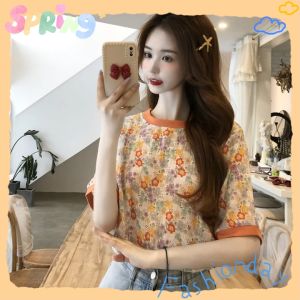 LEAShop ส่งเร็ว ส่งไว้ ทันใช้แน่นอน เสื้อยืดแฟชั่นสำหรับผู้หญิง งานดี งานสวย ดีเทลลายดอกไม้ มีให้เลือกหลายสีเลย ใครสนใจกดจิ้มในตะกร้าได้เลยนะ ราคาโปรโมชั่นมาก