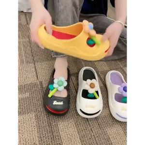 LHSunday รองเท้าแตะแฟชั่นทรงน่ารักสำหรับคุณสาวๆ กำลังทำการซื้อสั่งที่ถูกต้อง ใส่แล้วใครต้องหันมอง น่ารักสดใสสไตล์สาวเจแปน ทรงหัวโตติดลูกเล่นด้วยตัวติดดอกไม้อันโต สั่งได้วันนี้ 🔥