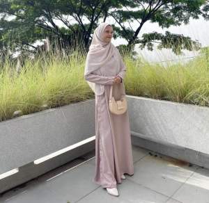 Amee Dress Gami Abaya Wanita Kancing Emas Busui Friendly Gamis Wanita Pengajian Haji Umroh Termurah