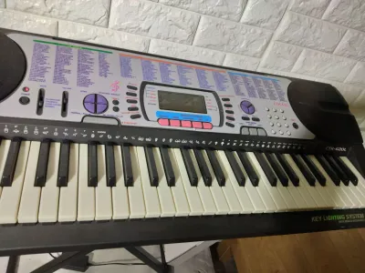 đàn Casio CTk620L(lướt) kèm nguồn chân túi