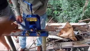 ALAT ROL BESI MANUAL Tekuk Besi Beton Nako Ulir Plat Strip Bentuk Lingkaran Spek 12 MM