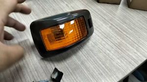 J107S08 HINO PROFIA 500 700 DOOR SIGNAL LAMP LAMPU SISI PINTU PRICE FOR 1 PC