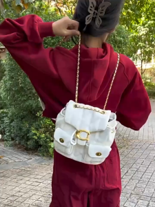 Ladies backpack sheepskin backpack chain rhombus schoolbag fashionable and classic single-shoulder crossbody bag