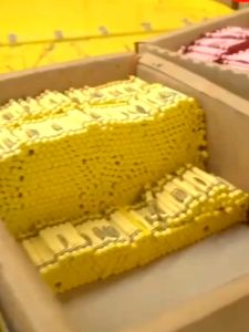 Crayola Crayons Set: 8 16 24 Colors Ideal Pastel Drawing Tool for Kids School Office Supplies Big.