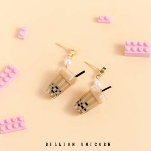 Pinku Pearl Milk Tea Ear Cuff Womens Fashion Jewelry No Piercing Required Versatile Trendy Ear Jewelry for All Occasions