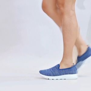 Dr. Kevin Sepatu Sport Wanita Kets Sneakers 589-039