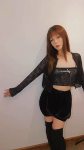 Set áo cardigan ren croptop tay loe đen/ trắng/ kem - Lace Cardigan Croptop