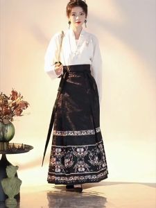 Spring Banquet Mamianqun Hanfu Red Maxi Skirt 2-PC Set 10002-28 春江宴漢服紅色馬面裙兩件套裝