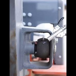 Heavy-Duty Locking Grease Coupler: Quick Lock & Release Double Handle Tip