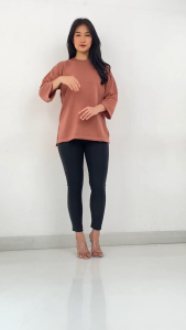 Kaos Oversize Wanita T-shirt Polos Wanita Lengan 7/8 High Slit Samping HIjab Friendly