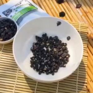 Peenoonshop ชาเก๋ากี้ดำ ตราแบล็ควูฟ มี อย. คัดเมล็ดใหญ่เท่านั้น 30 กรัม จำนวน 2 ซอง