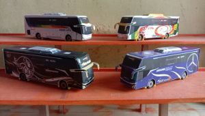 miniatur bus Indonesia bs tolelet dan basuri