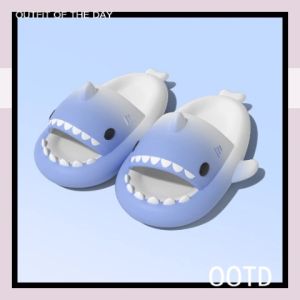 Lishops  น่ารักม๊ากกก รองเท้าแตะน้องฉลาม ขายดีม๊ากกก รองเท้าแตะยางพื้นหนา 1 นิ้วดีไซน์สวย ราคาคุ้มม๊ากกก