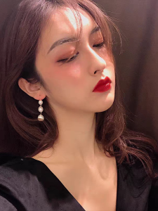 Elegant Pearl Pendant Earrings Women Fashion Cool Sensation Versatile Small Crowd Stylish Drop Earrings Fashion Jewelry