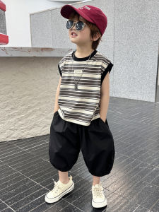 ชุดเสื้อกั๊กลายทางสำหรับเด็กชาย ชุดฤดูร้อน แขนกุด ผ้าบาง กระโปรงทรงหลวม ชุดสองชิ้น เสื้อผ้าเด็กสไตล์เกาหลี