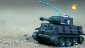 Xe Tank Mini Chiến Đấu Hồng Ngoại 1/64 2.4G điều khiển từ xa có pin sạc đồ chơi quà tặng cho bé đồ chơi sáng tạo